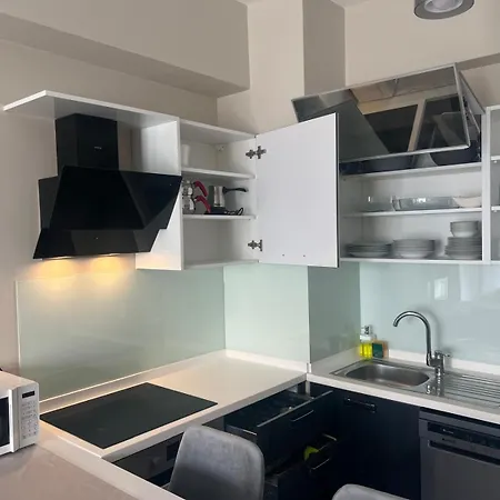 Enjoy The Tranquility With A Charming View Of The Apartment